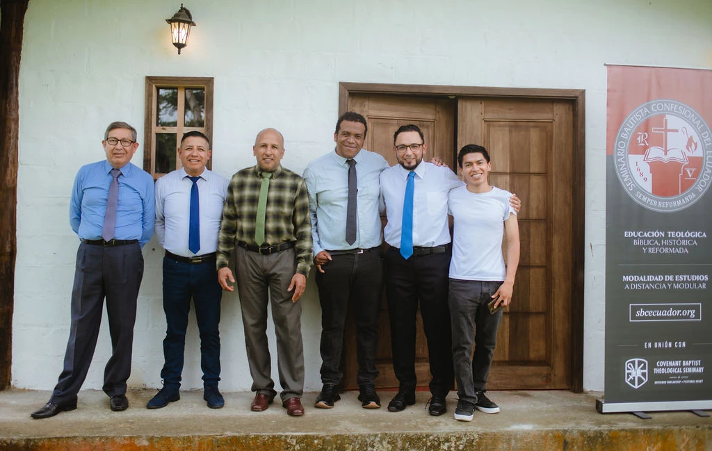 Profesores y estudiantes frente al seminario